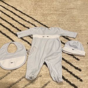 Kissy kissy footie bib and hat